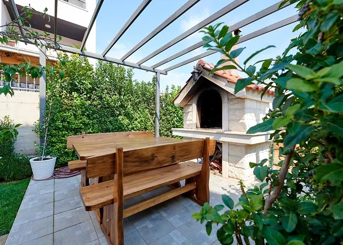 B-2you Апартаменты *