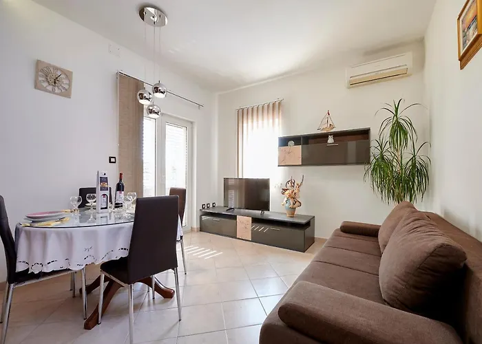 Апартаменты B-2you *