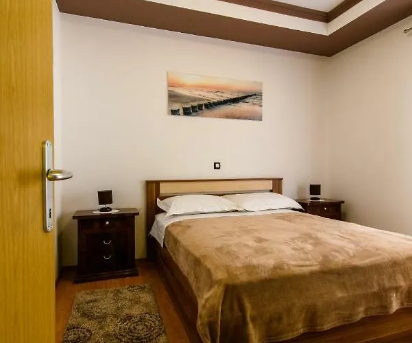 Апартаменты B-2you Трогир